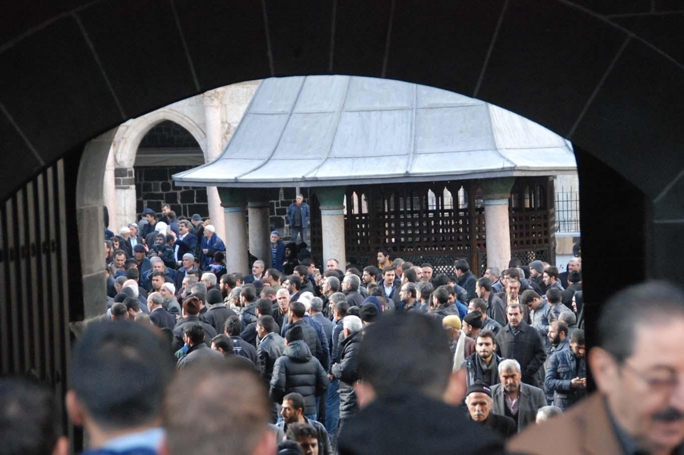 "Zannetmeyin ki Suriye’deki firavundan Allah gafildir" "Zannetmeyin ki Suriye’deki firavundan Allah gafildir"